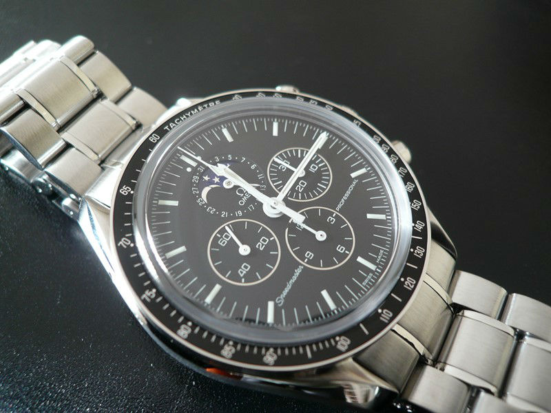 OMEGA Speedmaster Moonphase