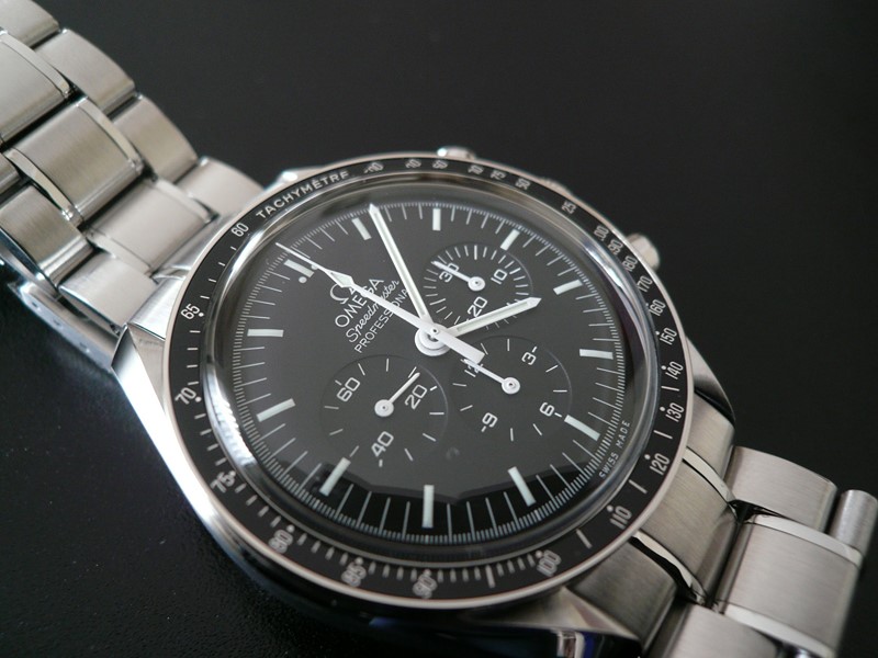 OMEGA SPEEDMASTER MOONWATCH