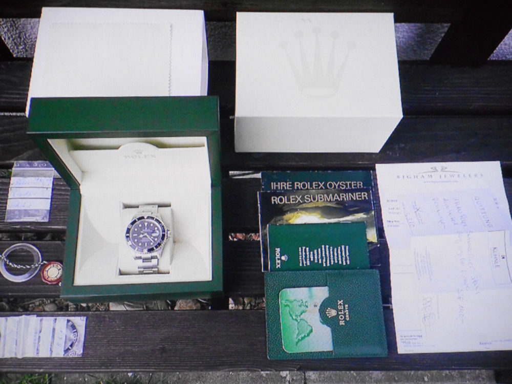 ROLEX Submariner 16610 année 2006 série D - sous garantie